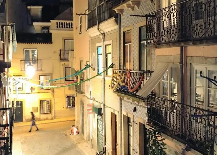Mansarda No Coração Do Bairro Alto Lisboa