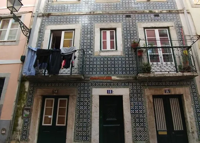 Lejlighed Mansarda No Coracao Do Bairro Alto Lisboa