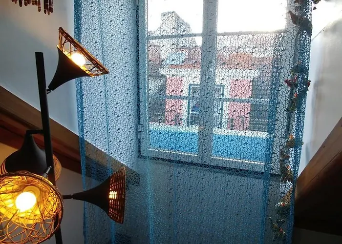 Mansarda No Coracao Do Bairro Alto Apartment *